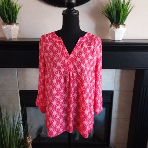 CHAUS Tops - CHAUS New York Ladies Long-sleeved Tunic Top